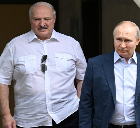 Belarus lideri Lukaşenko: Rus taktik nükleer silahları birkaç güne gelecek