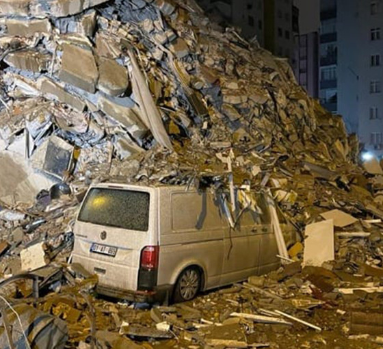 Antep'te depremde yıkılan binanın inşaat mühendisi tutuklandı
