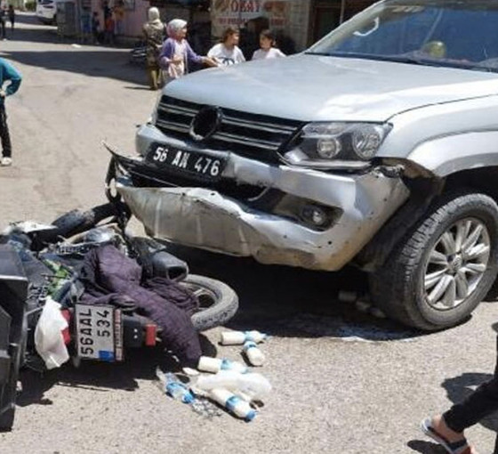 Motokurye, kazada ağır yaralandı