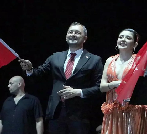 Melek Mosso konseriyle gündeme gelen Süleymanpaşa Belediye Başkanı Cüneyt Yüksel, istifa etti