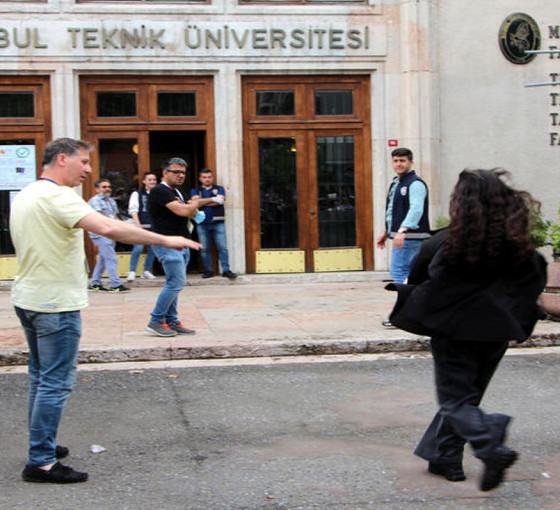 YKS'ye geç kalan öğrenciler sınava alınmadı: 5 dakika yüzünden bir senem gitti
