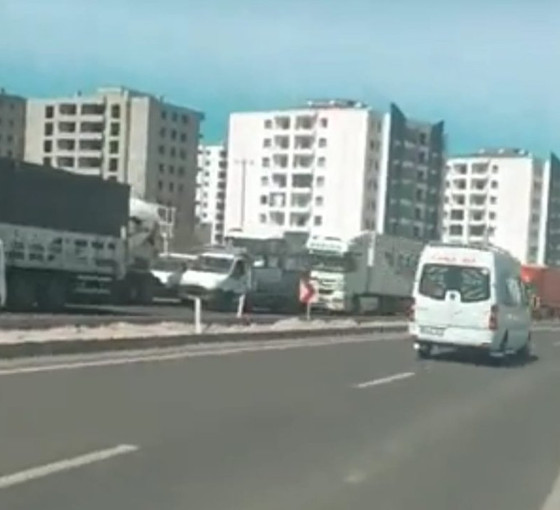 Diyarbakır’da sınav günü yol çalışması: Onlarca aday sınava giremedi