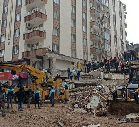 Furkan Apartmanı’nda 51 kişi öldü: İnşaat sahipleri kayıp