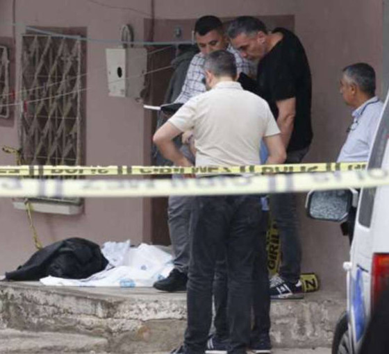 İzmir Valiliği'nden derin dondurucuda dört kişinin cesedinin bulunmasına ilişkin açıklama: Suçunu itiraf etti