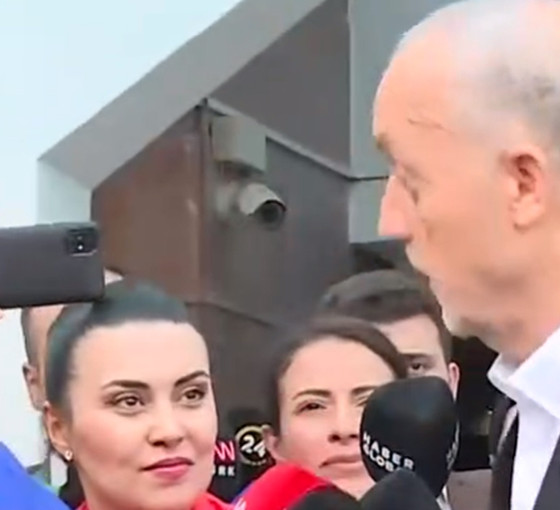 Ergün Atalay'dan asgari ücretin 500 dolar altında kaldığını söyleyen muhabire: Kızım özellikle Allah kolaylık versin sana