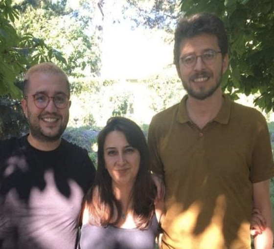 Meslektaşlarının tutuklanmasına karşı çıkan gazetecilere dava