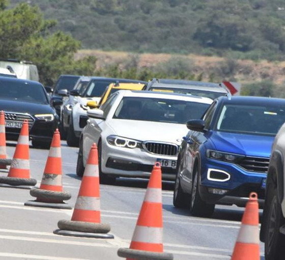 Bodrum'da bayram yoğunluğu: 48 saatte 35 binden fazla araç giriş yaptı