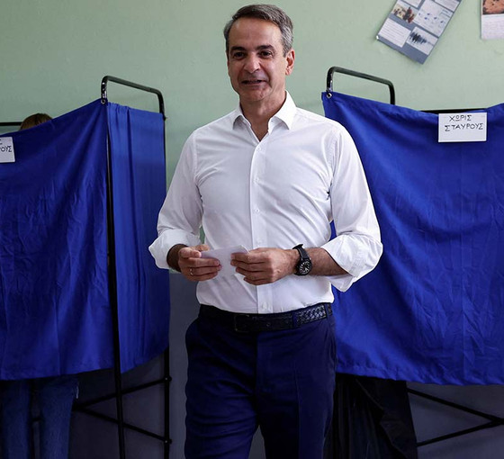Komşu yeniden sandık başında: Anketler 'Miçotakis' diyor