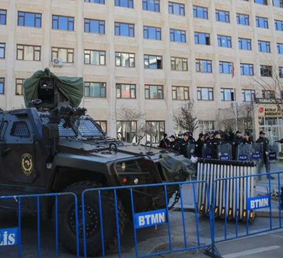 İşçi ölümünde yüzde 100 kusurlu bulunan kayyım yardımcısı görevinin başında