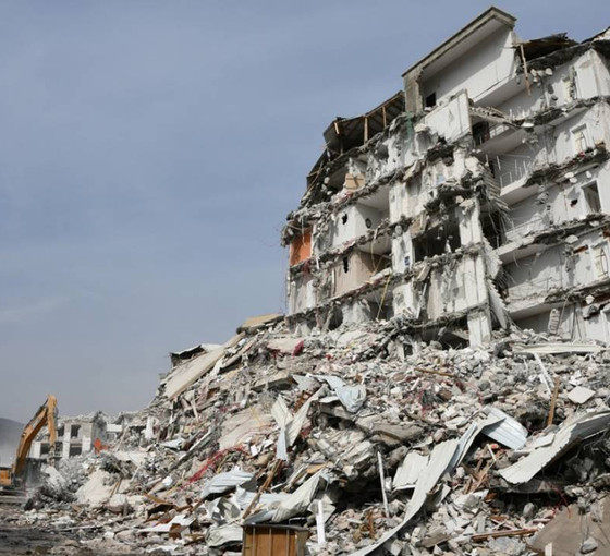 Bakanlıktan deprem bölgesi kararı: Fay hatları ve kırıkları üzerinde yapılaşma olmayacak