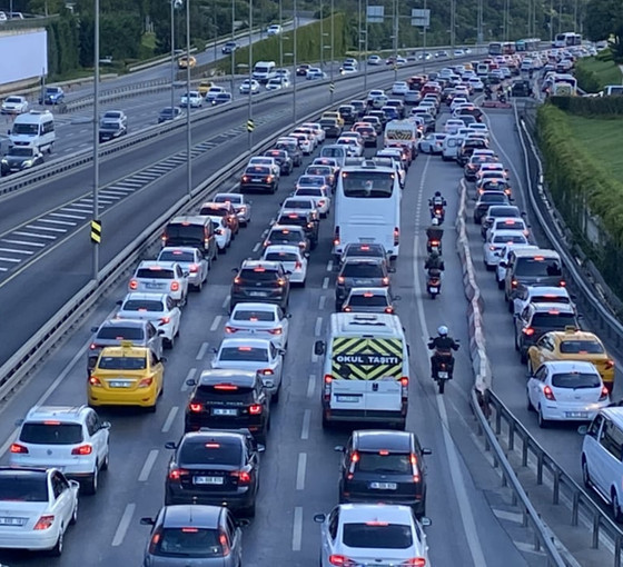 Ankara'ya giriş noktalarında bayram dönüşü yoğunluğu sürüyor