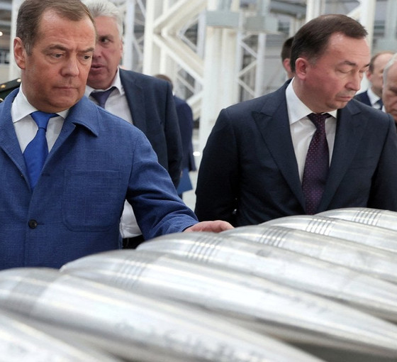 Medvedev: Rusya ile Batı arasındaki gerilim 1962 Küba füze krizinden çok daha kötü