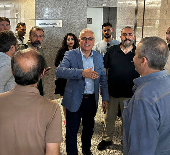 Tutuklu gazeteci Merdan Yanardağ'dan mesaj: Hiçbir zorbalık karşısında boyun eğmeyeceğim