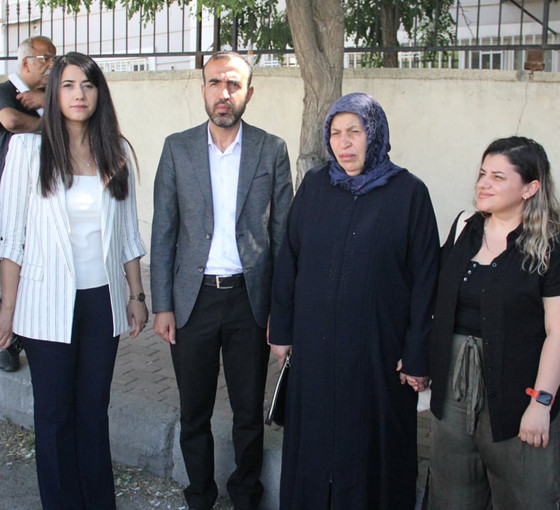 Suruç ailelerinden Şenyaşar ailesine ziyaret: 'Gerçek failler yargılanana kadar dayanışmamızı sürdüreceğiz'