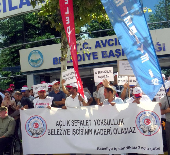 Avcılar Belediyesi işçilerinden eylem: Maaşlarının düzeltilmesini istediler