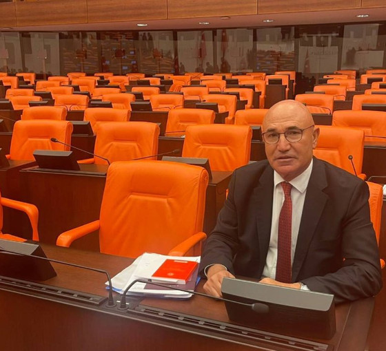 Tanal'dan Meclis'te oturma eylemi: İstismar suçlularını savunan Sultanoğlu'nu Milli Eğitim'de istemiyoruz