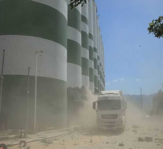 Kocaeli'de TMO silosundaki patlamada yaralan işçilerden biri öldü