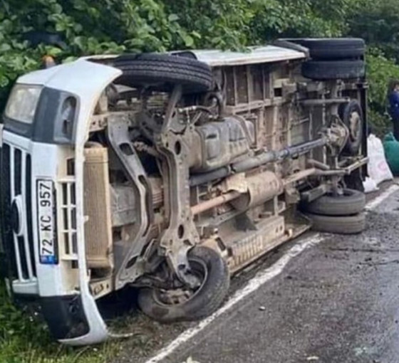 Ordu'da mevsimlik tarım işçilerini taşıyan minibüste kaza