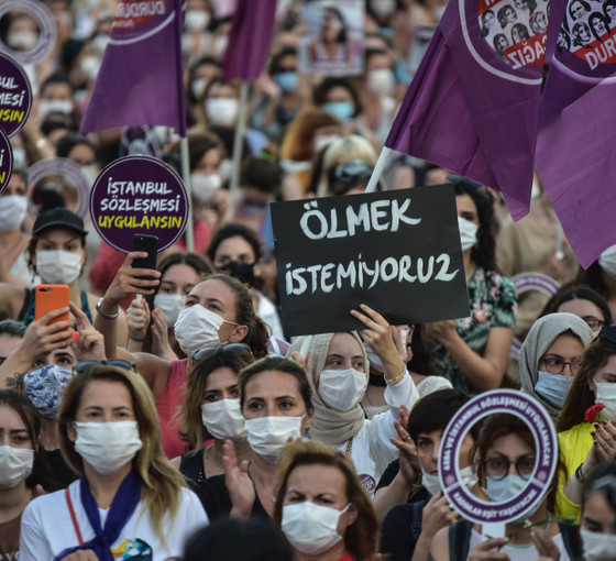 Türkiye Kadın Dernekleri Federasyonu'ndan 'Ev İçi Şiddet' raporu: Şiddet ihbarlarının 70’i ev içi şiddet, 49’u eş şiddeti