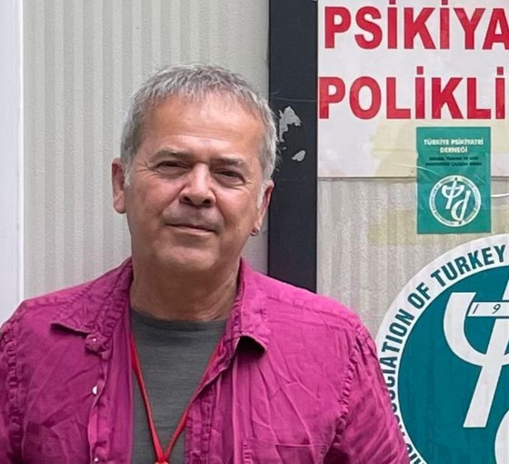 Selçuk Candansayar: Orta sınıfın hayal kırıklığını antidepresan değil, mücadele çözer