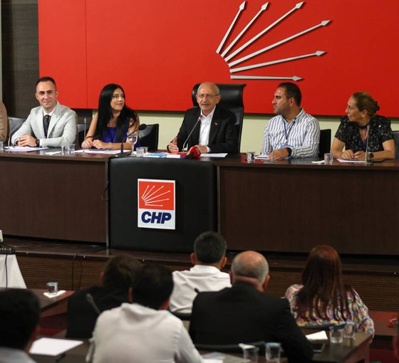 CHP MYK başladı: CHP, yerel seçimlerde daha çok kadın aday gösterilecek