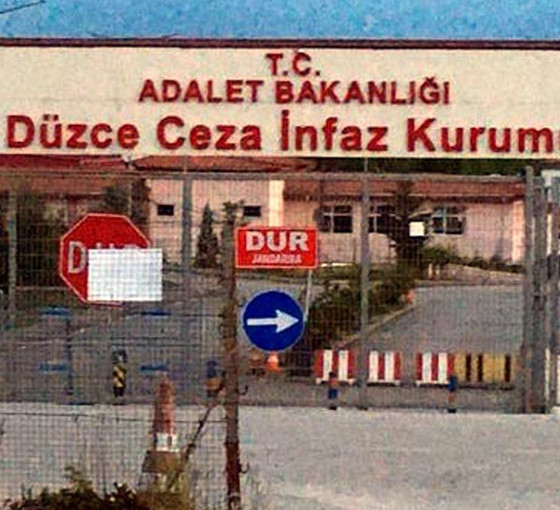 AYM'den 'gazete' ve 'kalabalık koğuş' kararı: 78 bin TL tazminat ödenecek