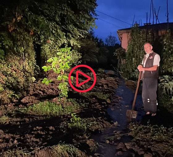 Rize'de şiddetli yağış heyelana yol açtı: İki ev tedbir amacıyla boşaltıldı