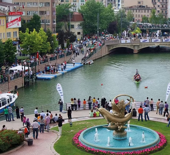 Eskişehir'de öğrencilerin barınma krizi: Boş konut yok, kiralar yüzde 100 arttı
