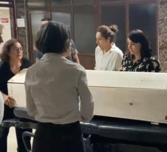Cezaevinde ölen hasta tutuklu Şakir Turan'ın cenazesi, saatlerce bekletildikten sonra Diyarbakır'a getirilebildi