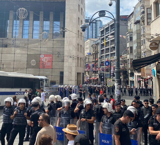 Cumartesi Anneleri'nin eylemi bu hafta da engellendi: Çok sayıda gözaltı