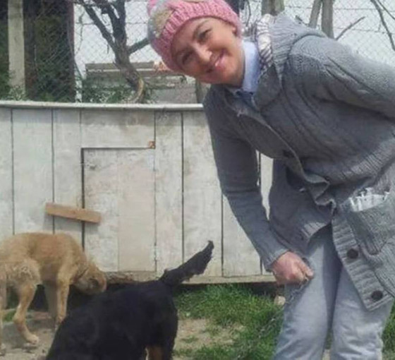 Patronu tarafından vurulan Efsun İsgent: Köpeğimle ilgilenin