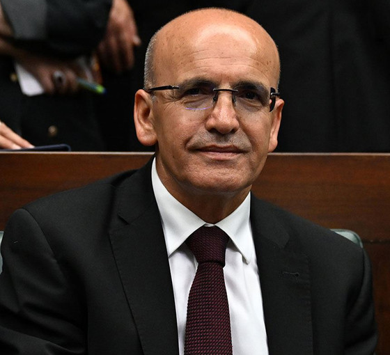 Faiz kararının ardından Bakan Şimşek: Dezenflasyon sürecinde yatırımı, üretimi ve ihracatı desteklemekte de kararlıyız