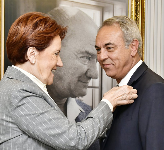 Eski MHP milletvekili Mesut Dedeoğlu İYİ Parti'ye katıldı, Akşener adaylığını açıkladı