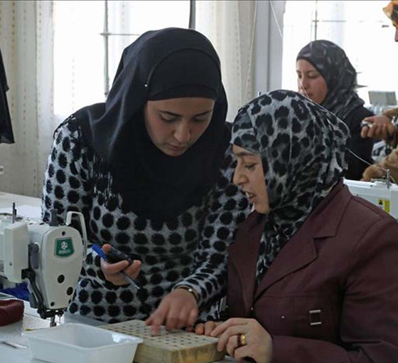 Suriyeli kadın işçiler: '6 bin liraya kayıt dışı çalışmak zorundayız'