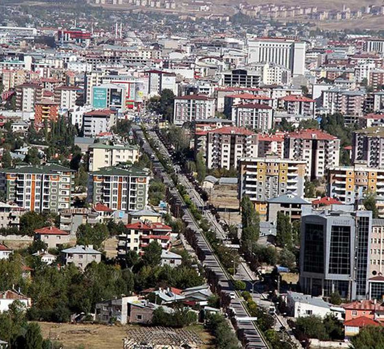 Van'da kiralar 15 bin TL'ye çıktı: 'En az 10 bin yeni konuta ihtiyaç var'
