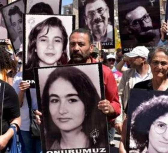 Sivas Katliamı Davası düşürüldü: Katliam sanıklarını savunan avukatlar ve geçmişleri AKP'ye çıkıyor
