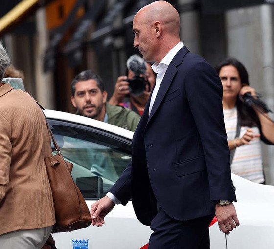 İspanya'da taciz skandalı: Yüksek Mahkeme'den Rubiales için 'uzaklaştırma' kararı