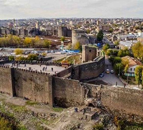 Surlar ve Hevsel Bahçeleri ‘Tehlike Altındaki Dünya Mirası Listesi’ne alınmadı