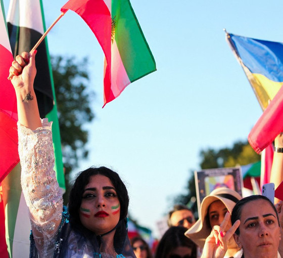 İran'da kadın olmak: Din-siyaset sarmalında 'hiçlik'