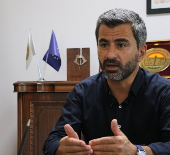 Diyarbakır Barosu Başkanı Nahit Eren'e hakaret edip, avukatı darp eden polise takipsizlik