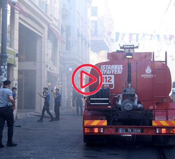 İstiklal Caddesi'nde sekiz katlı iş merkezinde yangın