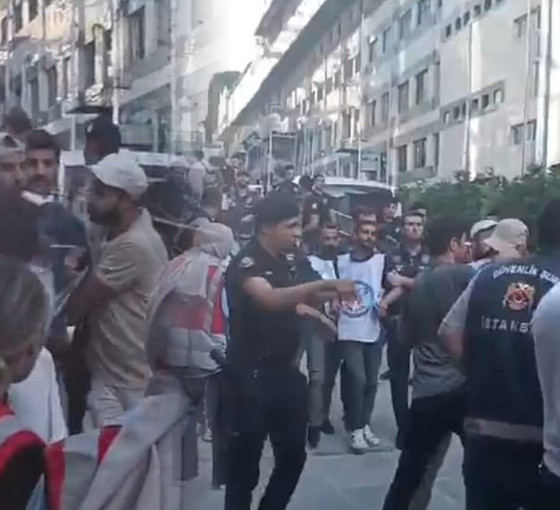 Hakları için direnen 16 Trendyol işçisine ters kelepçeli gözaltı: Sendika yöneticisinin kolu kırıldı