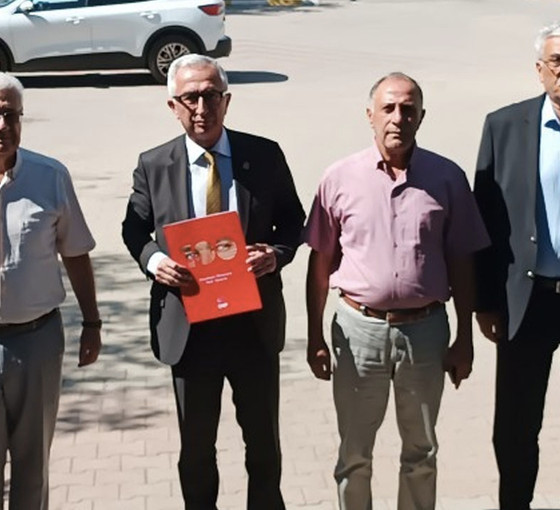 CHP kayyım ve AKP’li belediyelerden hesap cetvellerini talep etti