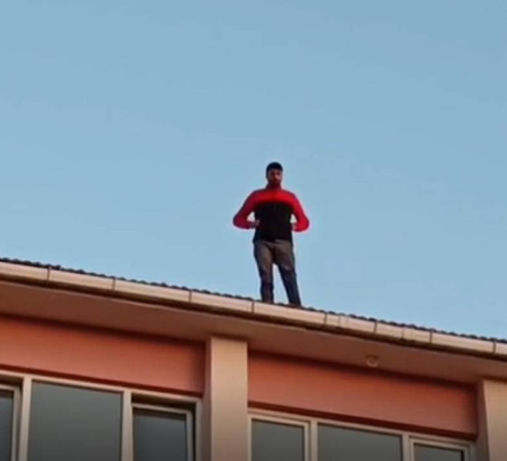 İşten çıkarıldığı için şirketin çatısına çıkan maden işçisi kazandı