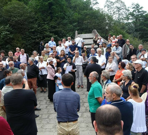 Arhavililerden HES ve taş ocağı protestosu: Artık yeter, biz de nefes alalım