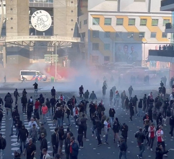 Olaylı Ajax-Feyenoord derbisi tatil edildi, Hollanda Adalet Bakanı Yeşilgöz 'Bunun futbolla ilgisi yok' dedi