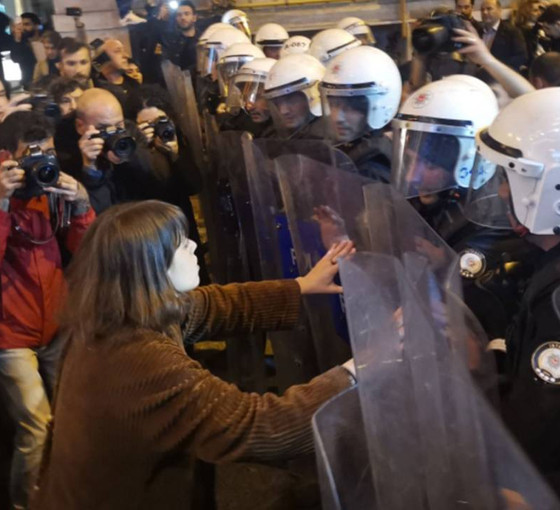 Feminist Gece Yürüyüşü davası: Davaya müşteki olarak eklenen iki polis kadınlardan şikayetçi olmadı