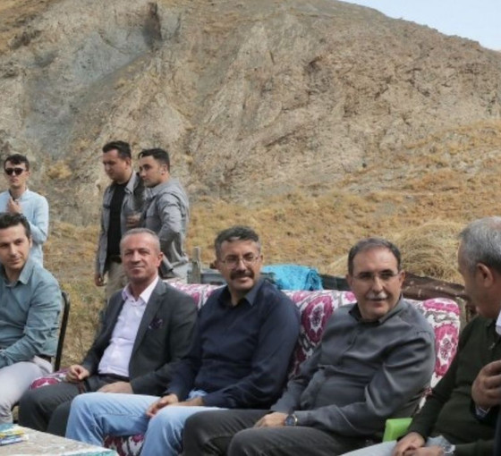 Yeşil Sol Hakkari vekilleri: Kent valisi AKP yöneticisi gibi çalışıyor