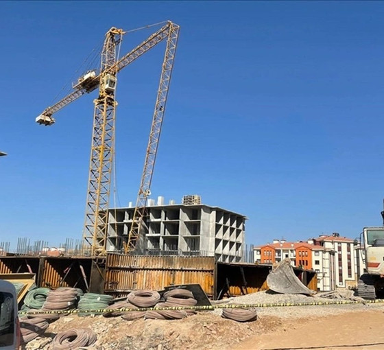 TOKİ şantiyesinde üç işçi yaralandı: Kar hırsı devam ederse bu kazalar kaçınılmaz