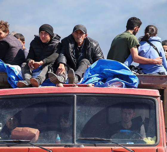 Dağlık Karabağ'daki Ermeni yönetimi kendini feshetti: Nüfusun yarısından fazlası ülkeyi terk etti